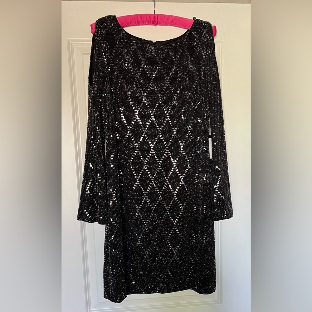 NWT Jessica Howard Cold Shoulder Sheath Dress. Size 8